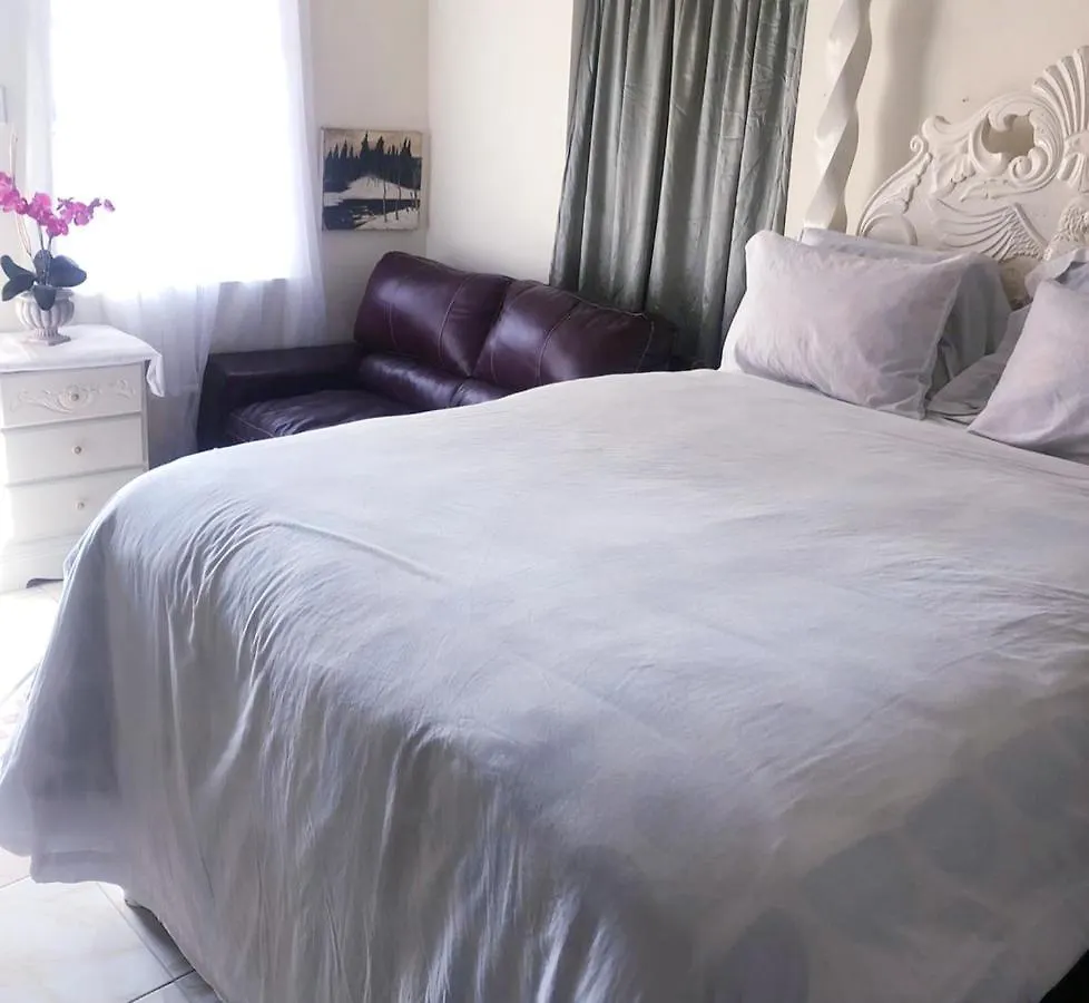 Sue Yen Sen Place Bed and Breakfast Spring Garden 2*,  Giamaica